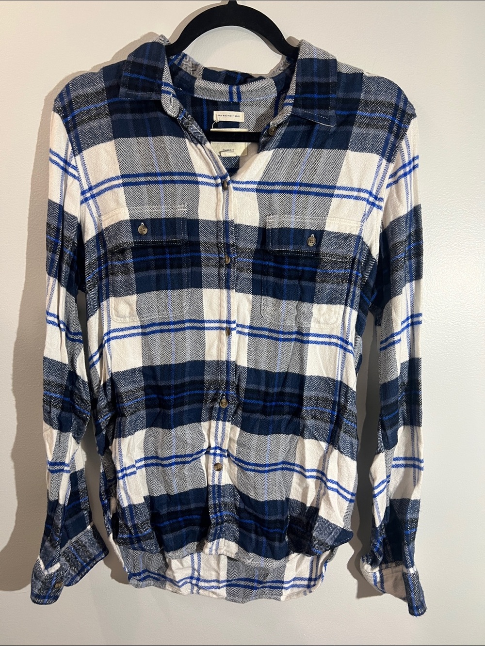 American Eagle Navy and White Plaid Button-Down Shirt